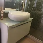 Moderno Con Ampia Terrazza *
