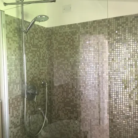 Apartment Moderno Con Ampia Terrazza Castelletto Di Brenzone