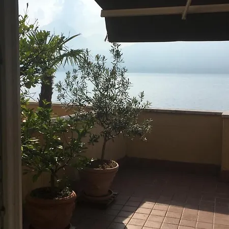 Apartment Moderno Con Ampia Terrazza