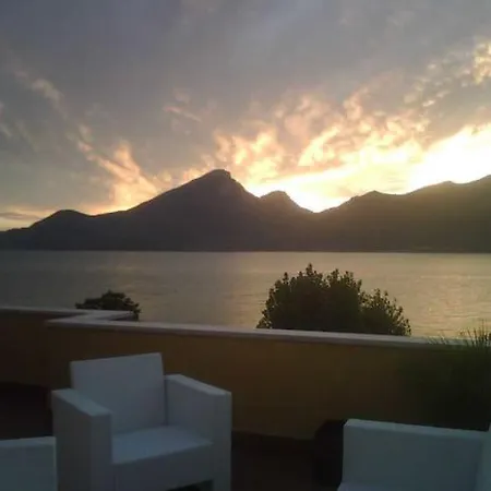 Moderno Con Ampia Terrazza Castelletto Di Brenzone