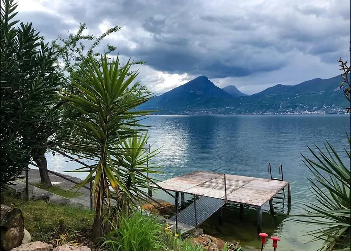 Moderno Con Ampia Terrazza * Castelletto di Brenzone